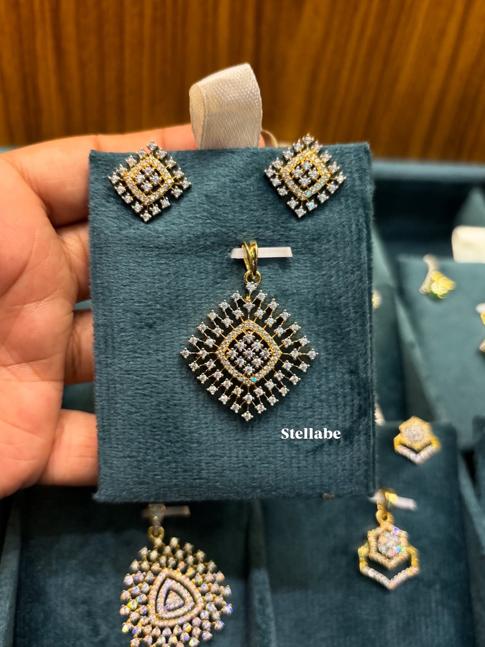 Tiara Diamond Replica Pendant Set