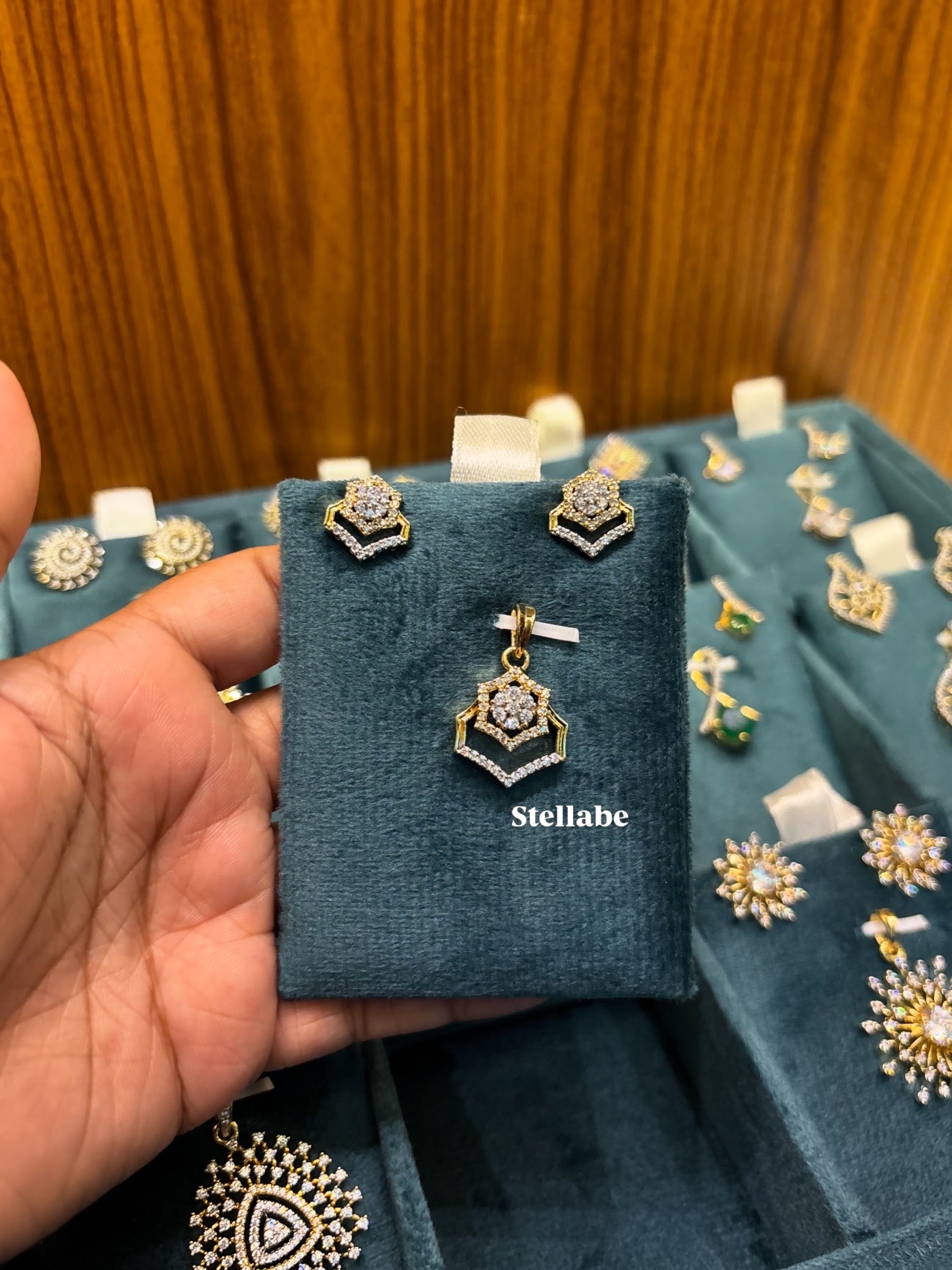 Eira Diamond Pendant Set