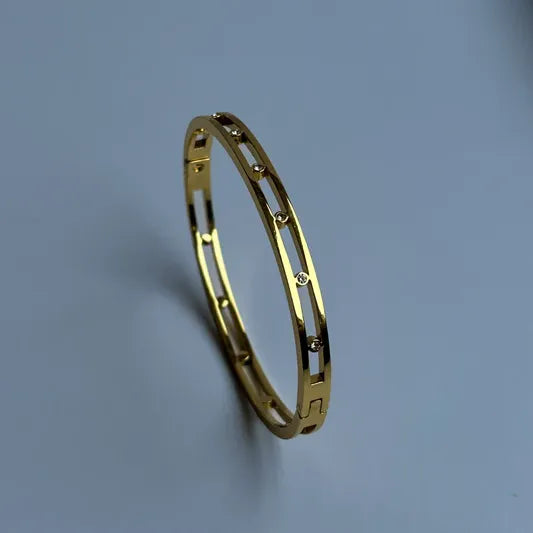 Orla Spark Bangle