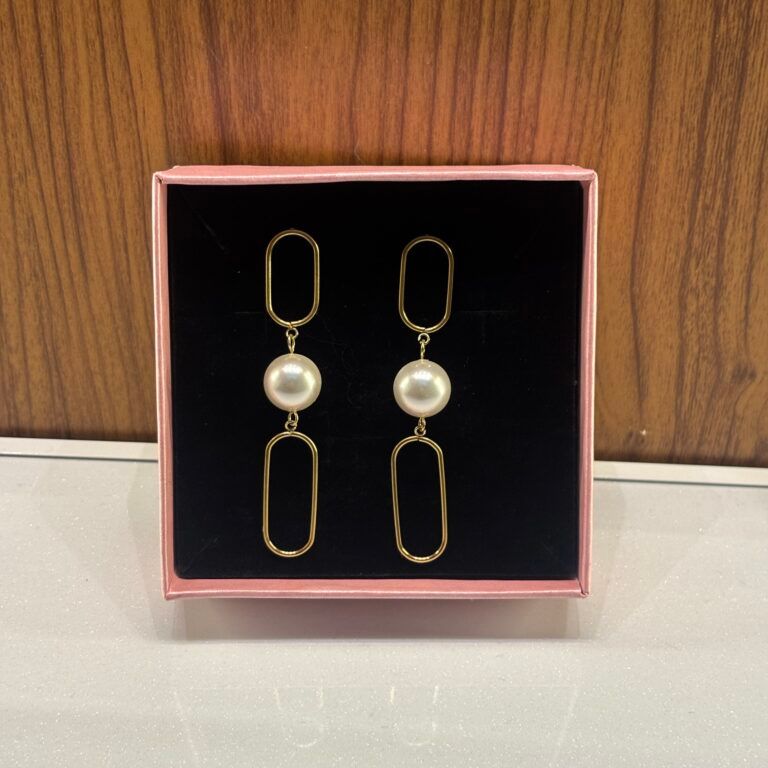 Novara – Pearl Earrings