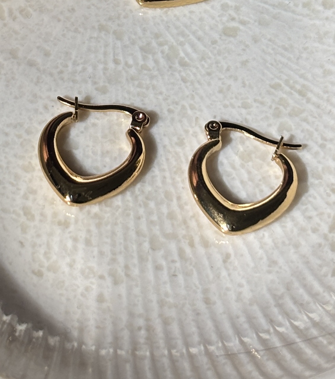 Eleni Hoops